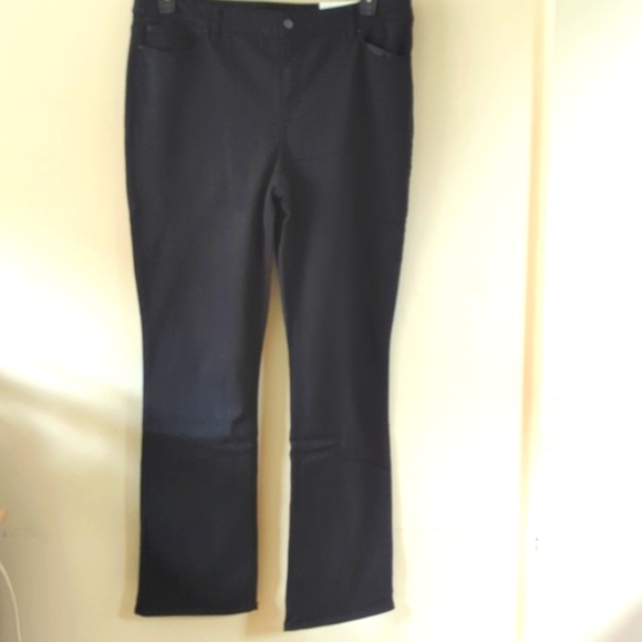 Chico's PLATINUM Barely Bootcut Jeans in Black 18 Tall - Picture 5 of 16